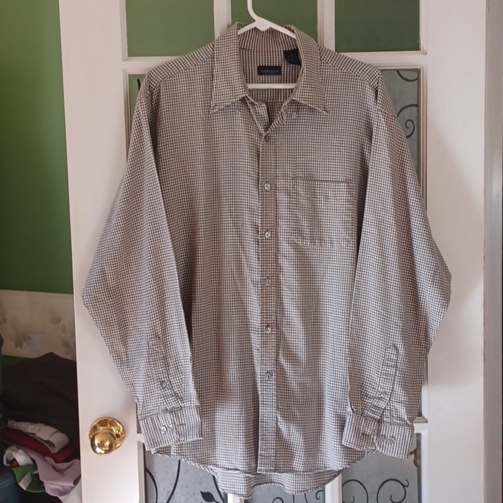 Van Heusen long sleeve shirt  size large